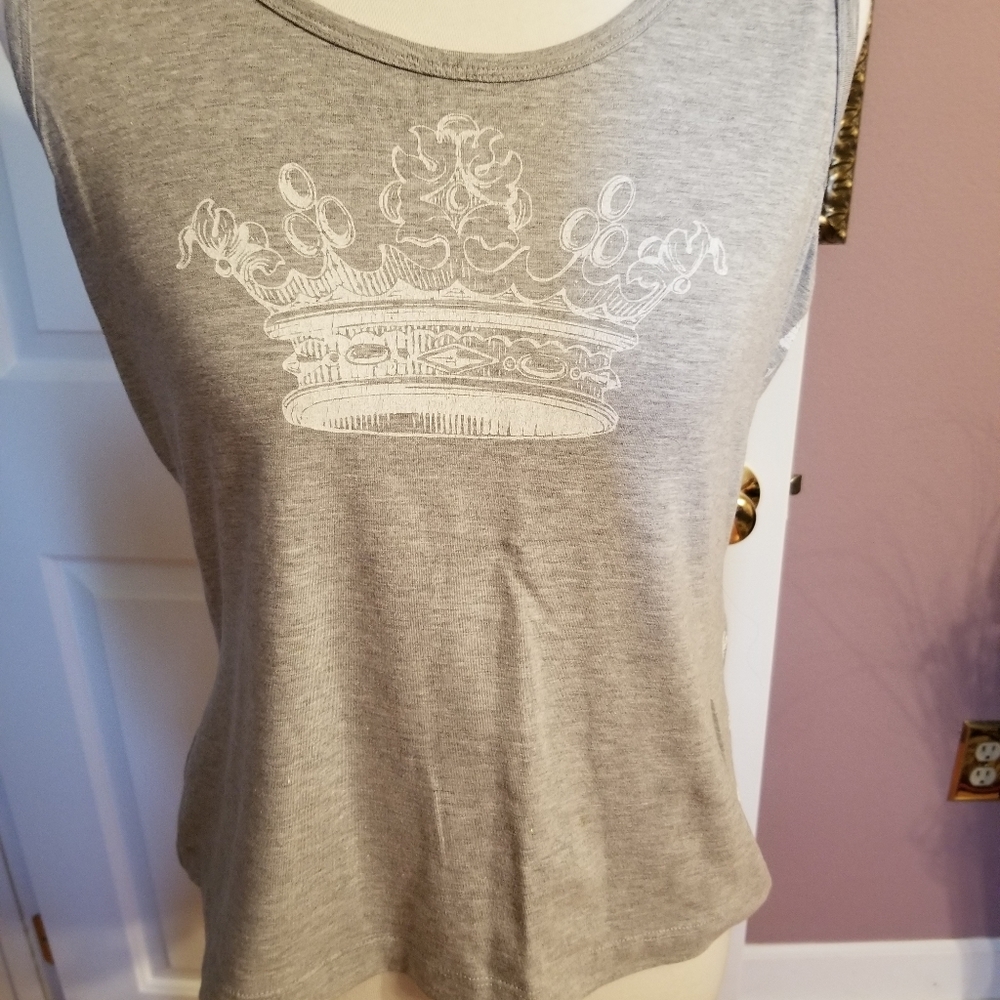 Queen tank shirt